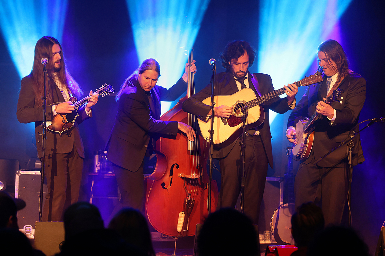 photograph of Henhouse Prowlers in concert