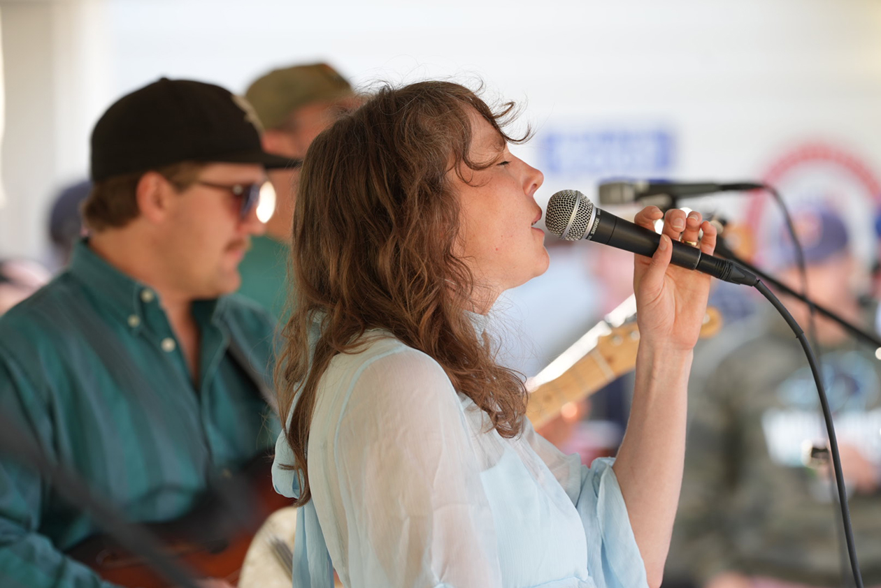 Wiley Post in concert